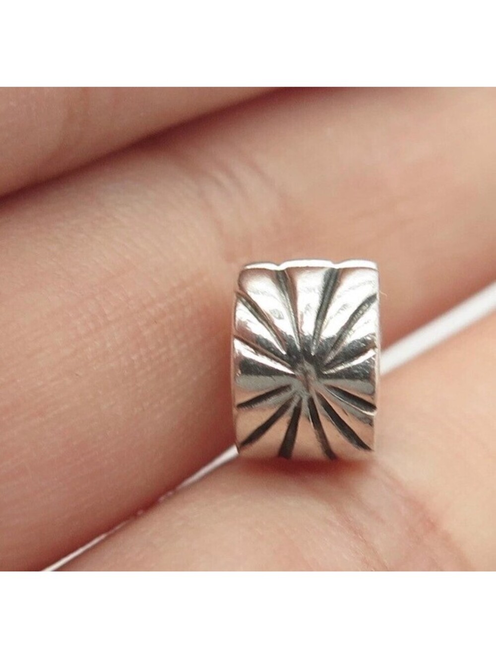 Authentic Pandora Sterling Silver Sunburst Lock charm bead 790210